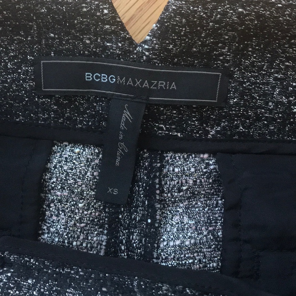 BCBG Bruna metallic shorts - Picture 4 of 6
